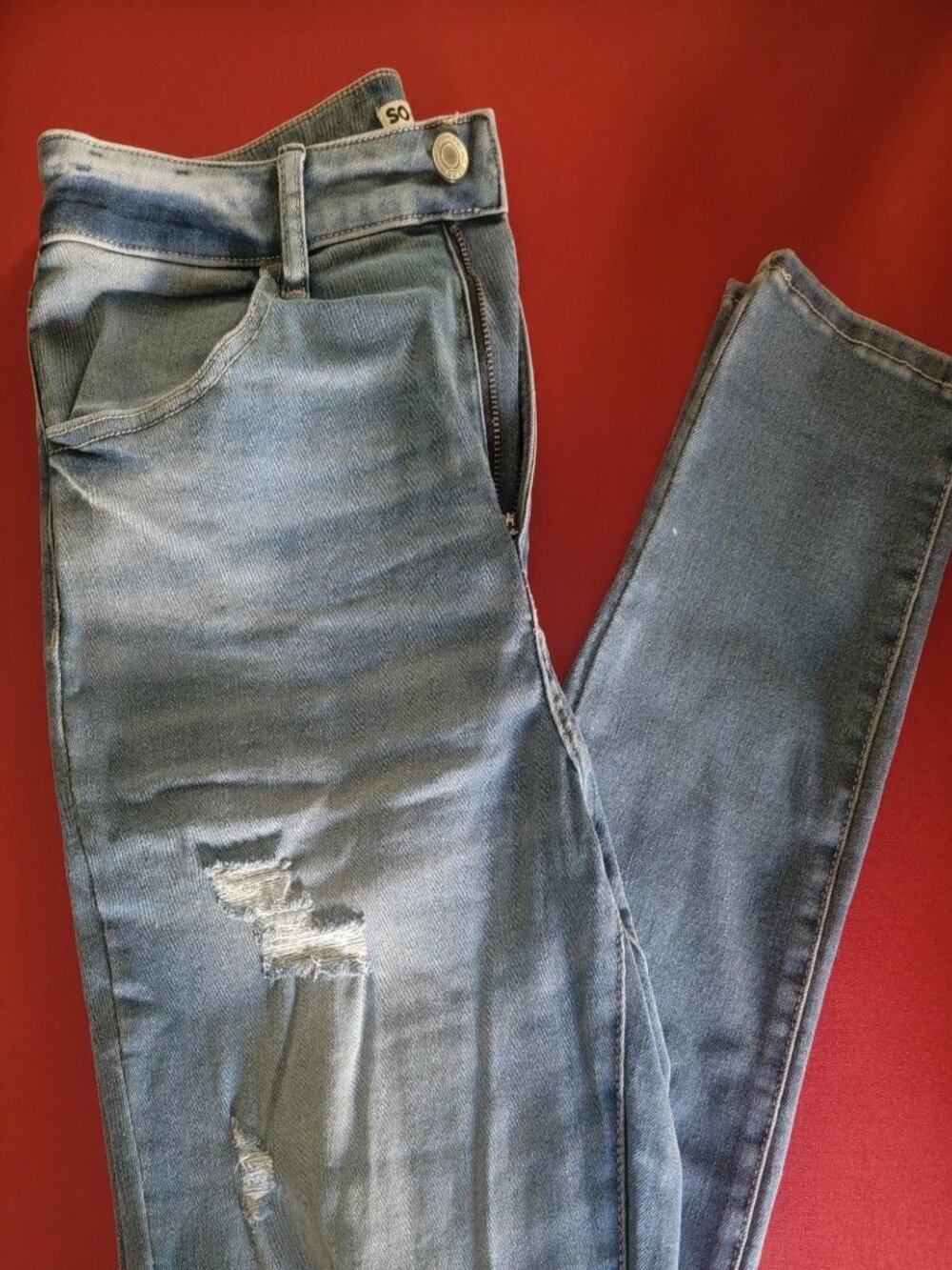SO Distressed Skinny Jeans Women’s 15L / 32 Light Wash Stretch